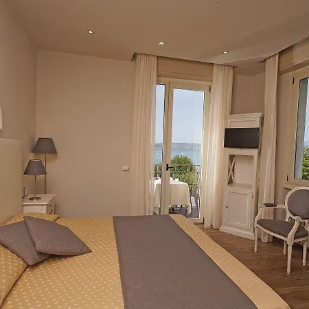Marconi Hotel